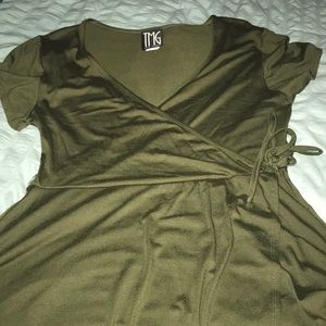 NWOT Olive Faux wrap dress